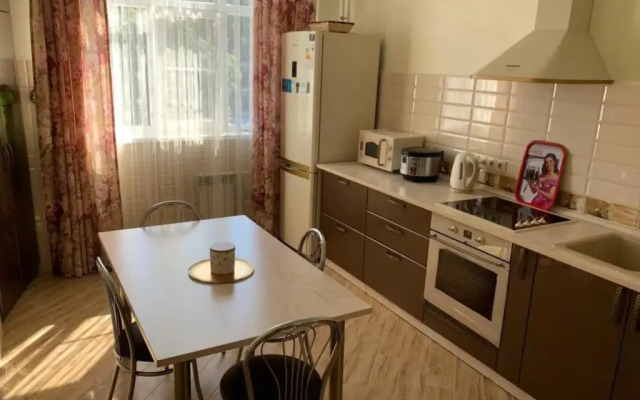 Novomihalovskaya Flat