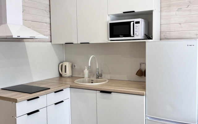 Частный дом у реки 2