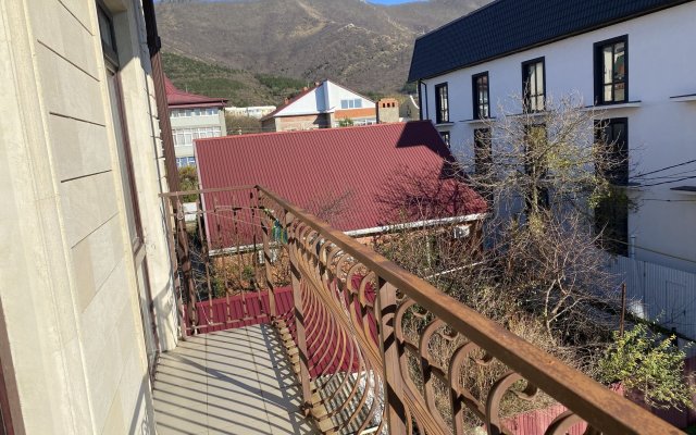 Апартаменты 272 Двухкомнатные Циолковского 13Б