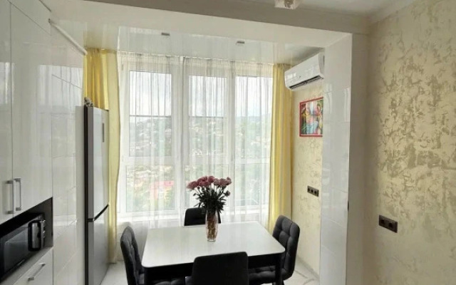 Апартаменты Двухкомнатные в Центре с Видом на Море