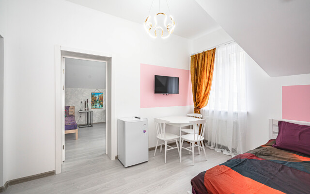 BaltAtlantik nomer v stile Barbi Flat