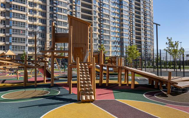 2 Nochi Na Ulitse Imeni Machugi 166b/1 Flat