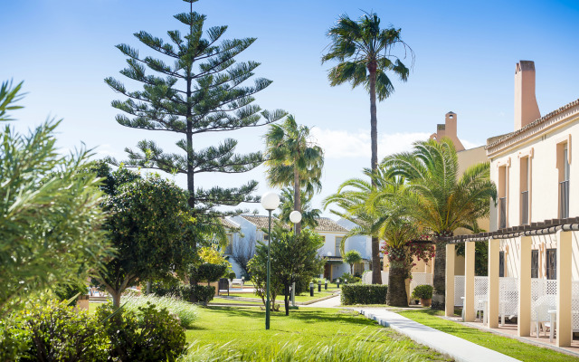 Resort Ramada Hotel & Suites by Wyndham Costa del Sol