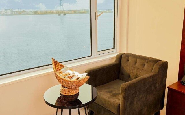 The Yacht Hotel