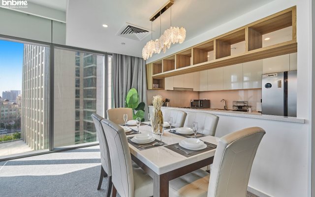 Bnbmehomes Stylish 3BR with Burj Khalifa view-410 Apartments