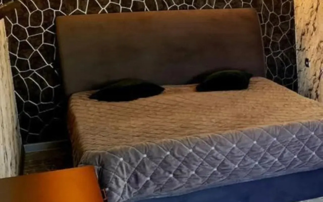 Квартира на Российском проспекте 13