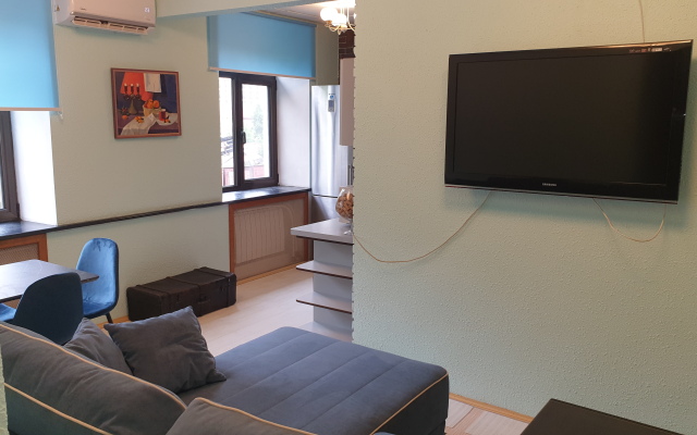 Апартаменты Зеленая лампа Уткинская 10