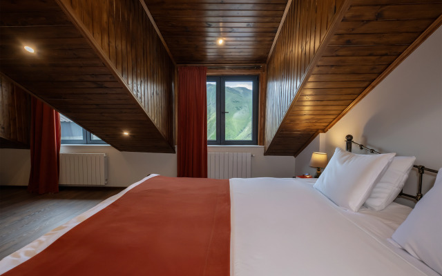 Residence Kazbegi Hotel