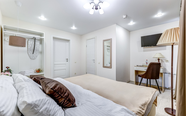 Mini-Hotel Living Quarters