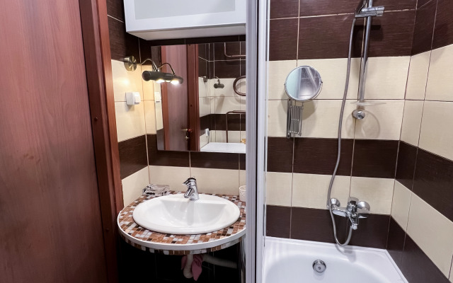 Квартира 3-комнатная на Беринга 10