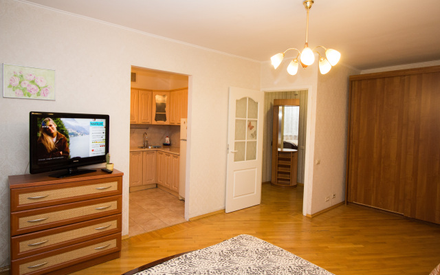 Na Yelninskoy 11/1 Apartment