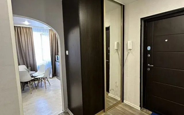 Na Ulitse 50 Let Oktyabrya 203/1 Flat