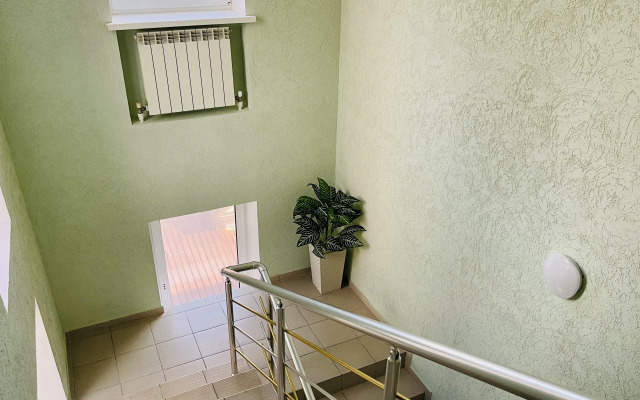 Alina Guest House