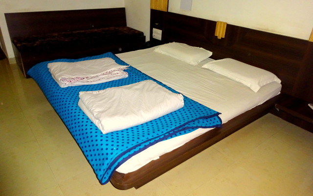 Bhakti Palace by Sky Stays Hotel