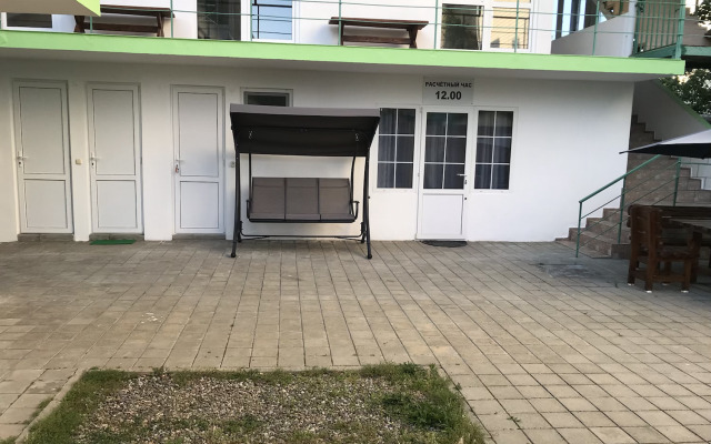 Avacha Na Dzhemete Guest house