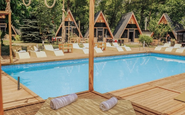 Sapanca Taş Ev & Bungalow Hotel