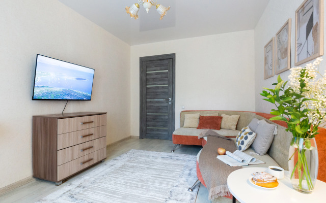 3-Kh Komnatnaya u Zh/d Vokzala Flat