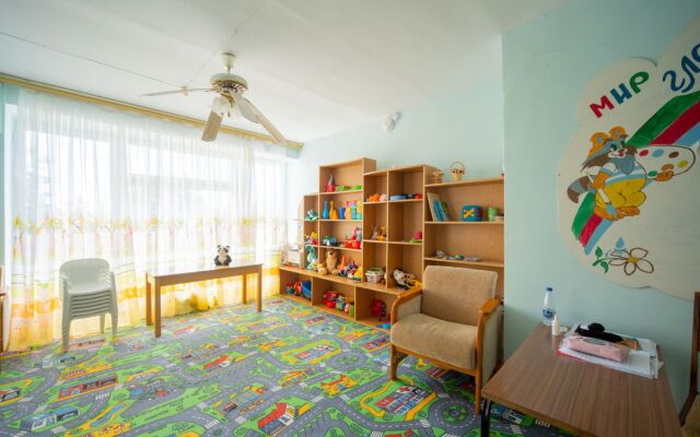 Kurortny Hotel Atelika Gorizont Sudak 2**