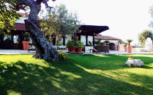 Agriturismo Masseria Alberotanza B&B and Restaurant BeBreakfast