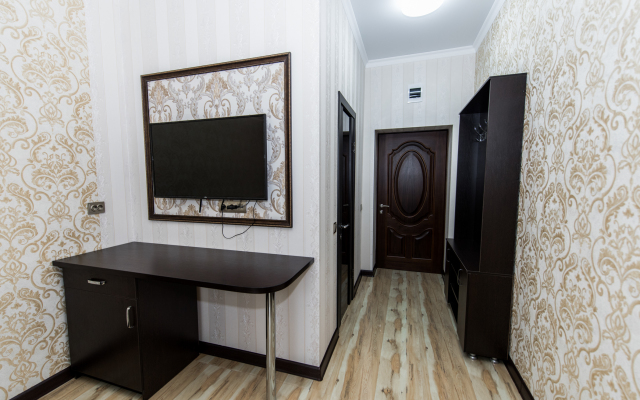 Versal' Guest House