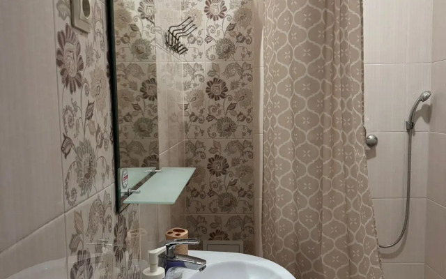 S Dvumya Spalnyami Na Tsvetochnoy  Apartments