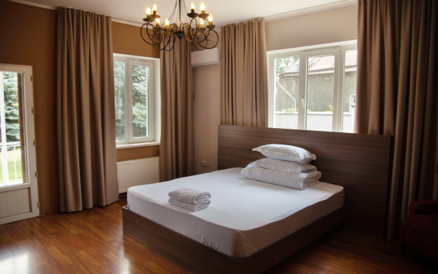 People Guest House