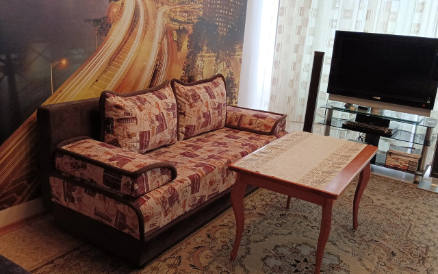 Studiya na Karla Marksa 21 Flat