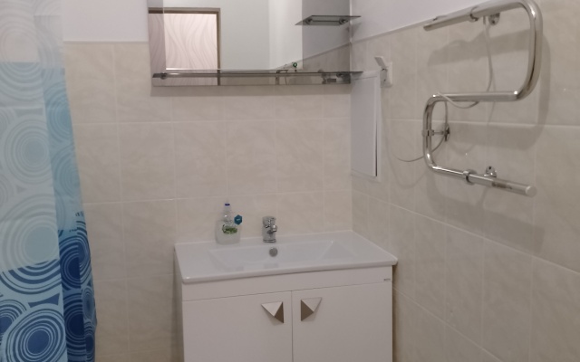 Dvukhkomnatnaya na ulice Respublike 67 Apartments