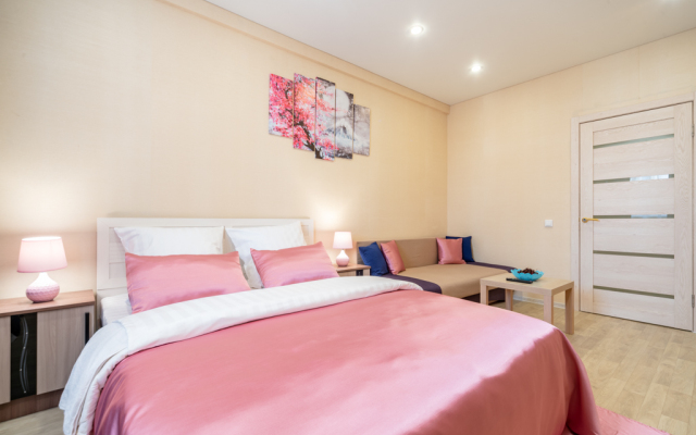 Pyat' Zvyozd Tsvet Sakuryi Apartments