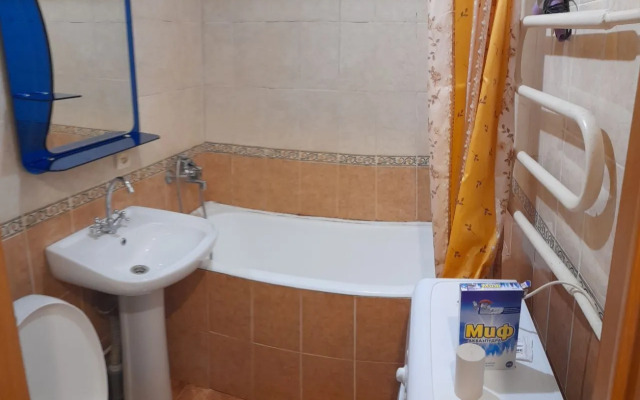 Na Amurskom Bulvare 44 Flat