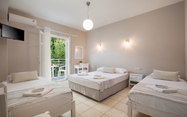 Bella Vista Beach Hotel And Studios- Corfu Benitses Hotel