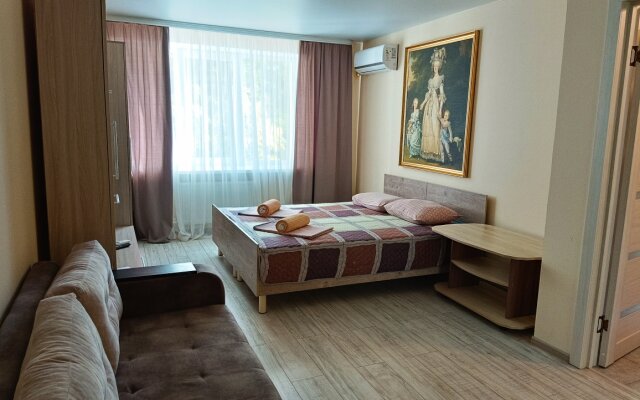 1-room Apartment On Lva Tolstogo