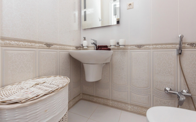 Per. Bogdana Khmelnitskogo 10 Flat