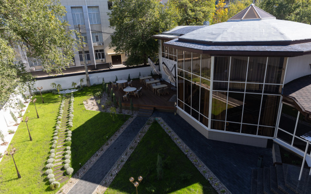 Отель Белый Лотос