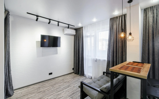 Na 22 Etazhe S Vidom Na Reku Apartments
