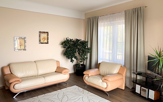 Townhouse Ryadom s morem s basseinom Villa 2