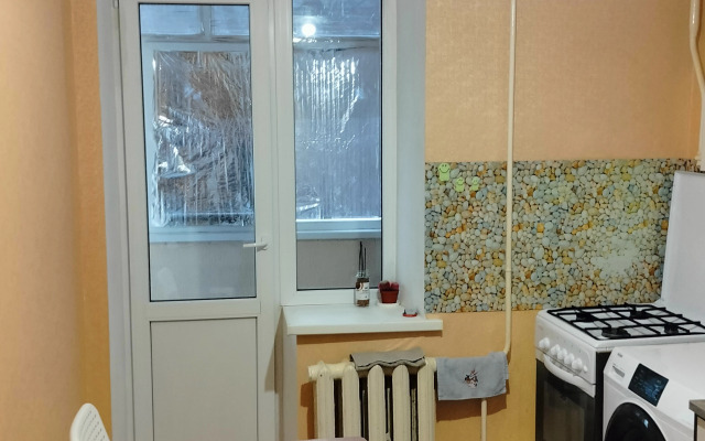 Квартира Двухкомнатная 6-й микрорайон