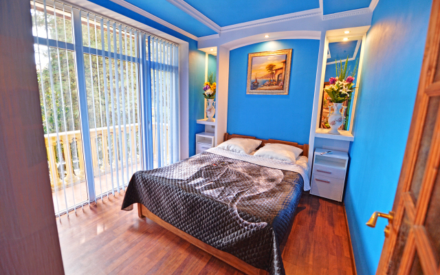 Malibu Guest House