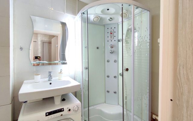 Квартира 2-комнатная в Омске на Рождественского 1В