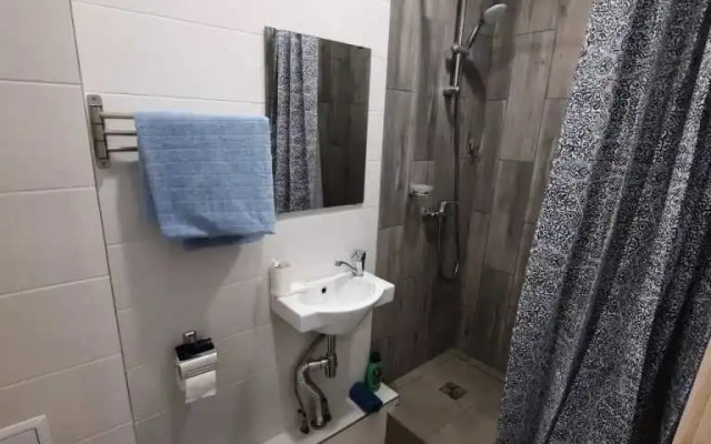 Квартира Студия  рядом с метро Золотая Нива