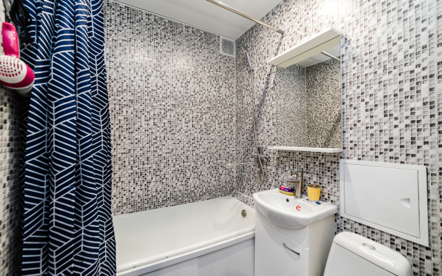 Na Ulitse Malaya Filevskaya Flat