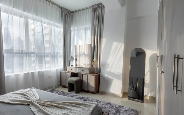 Welcome Home in Armada Tower 3 Apartments