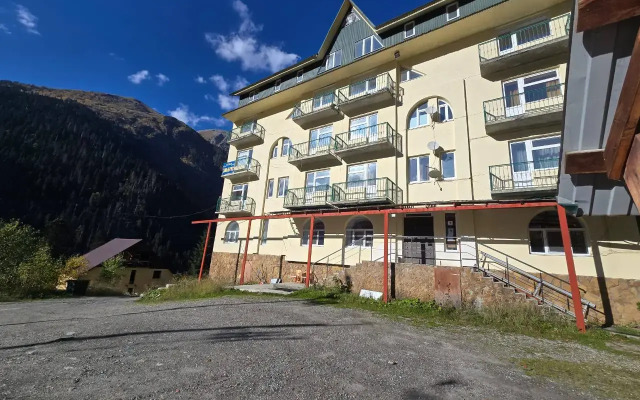 Elbrus Hotel