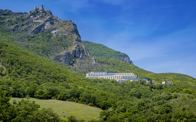 Qalaalti Hotel & Sanatorium