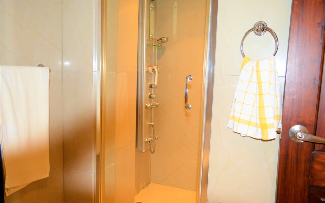 The Palm Beach Luxury Condo Apart-Hotel
