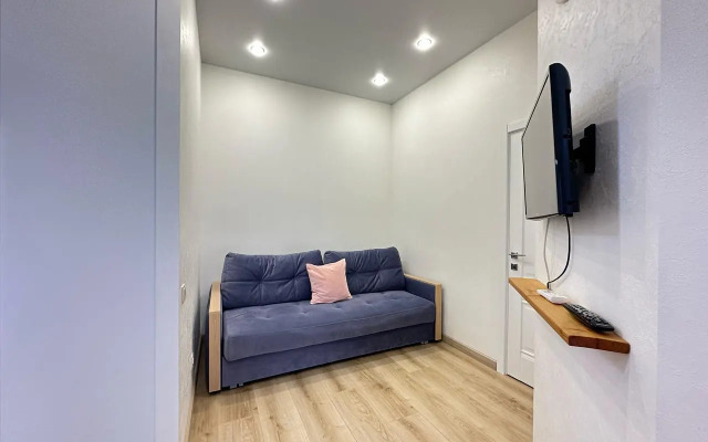 Yutnaya Studiya S Ponoramnimi Oknami V centre Adlera More Flat