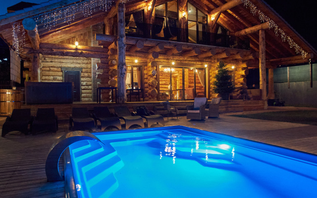 Kedr 760, 5 spalen, 12 gostej s Bassejnom i Banej Chalet