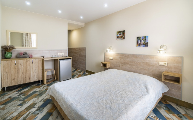 Rahil Guest House