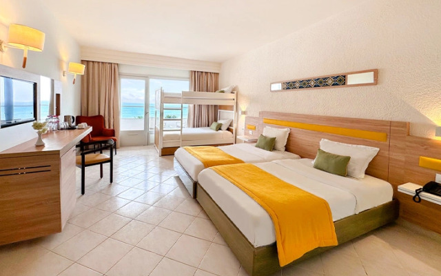 Hotel Sol Azur Beach