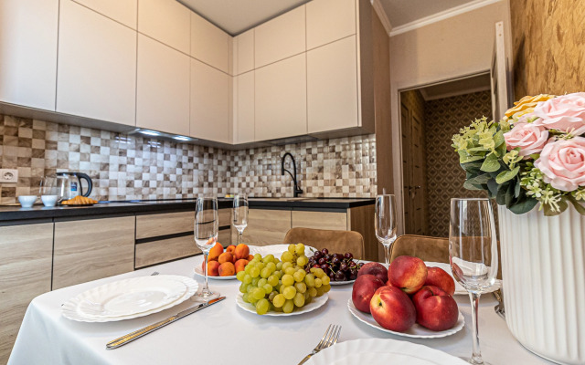 Квартира Большая Двухкомнатная на Селезнева